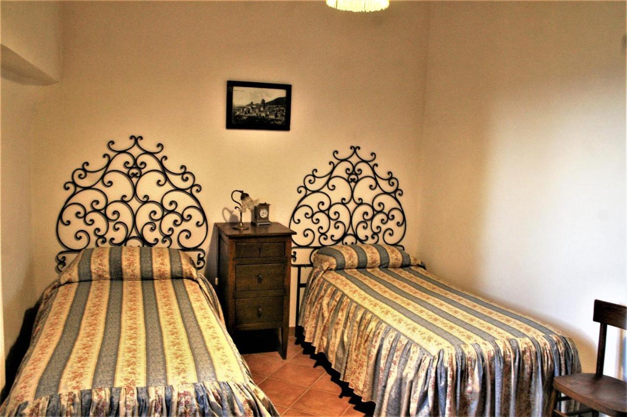 Antica Torre "La Casalta" Apartman Petroio Kültér fotó